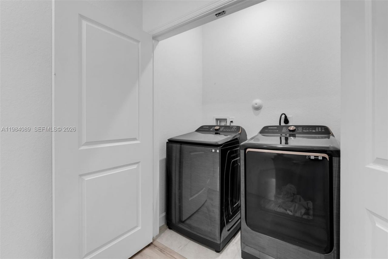 617 SW 11th St, Florida City, FL 33034 Photo