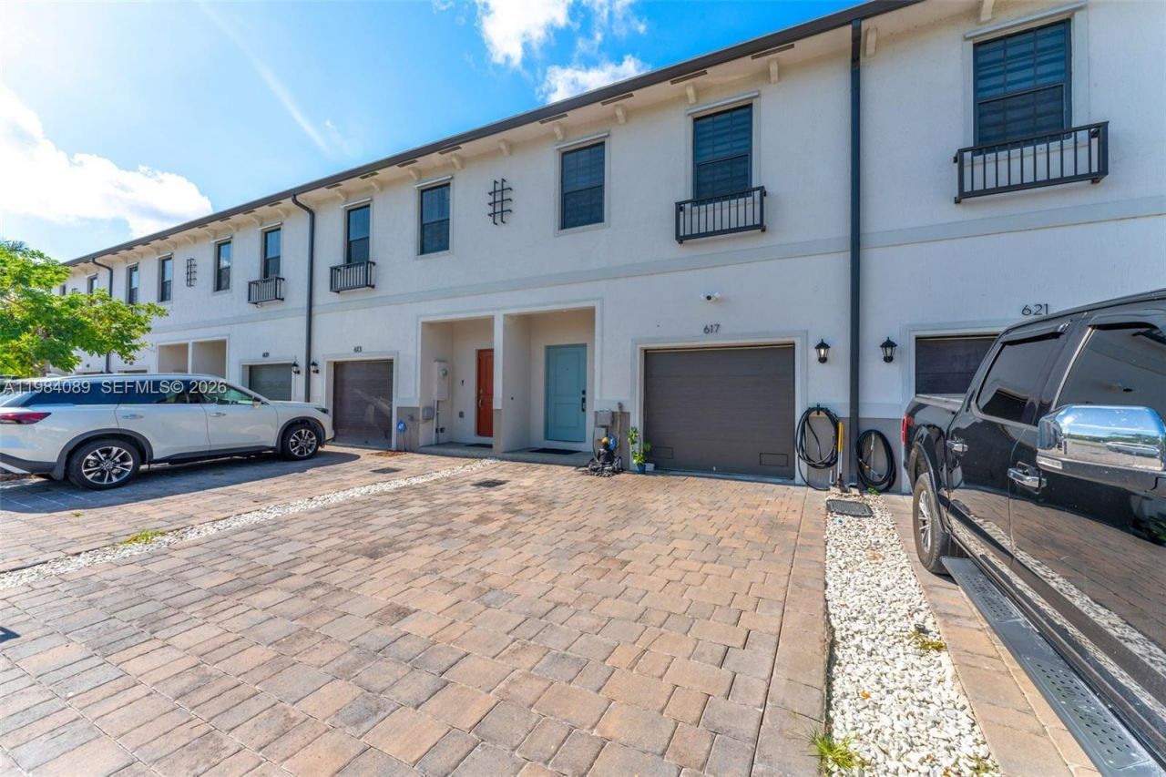 617 SW 11th St, Florida City, FL 33034 Photo