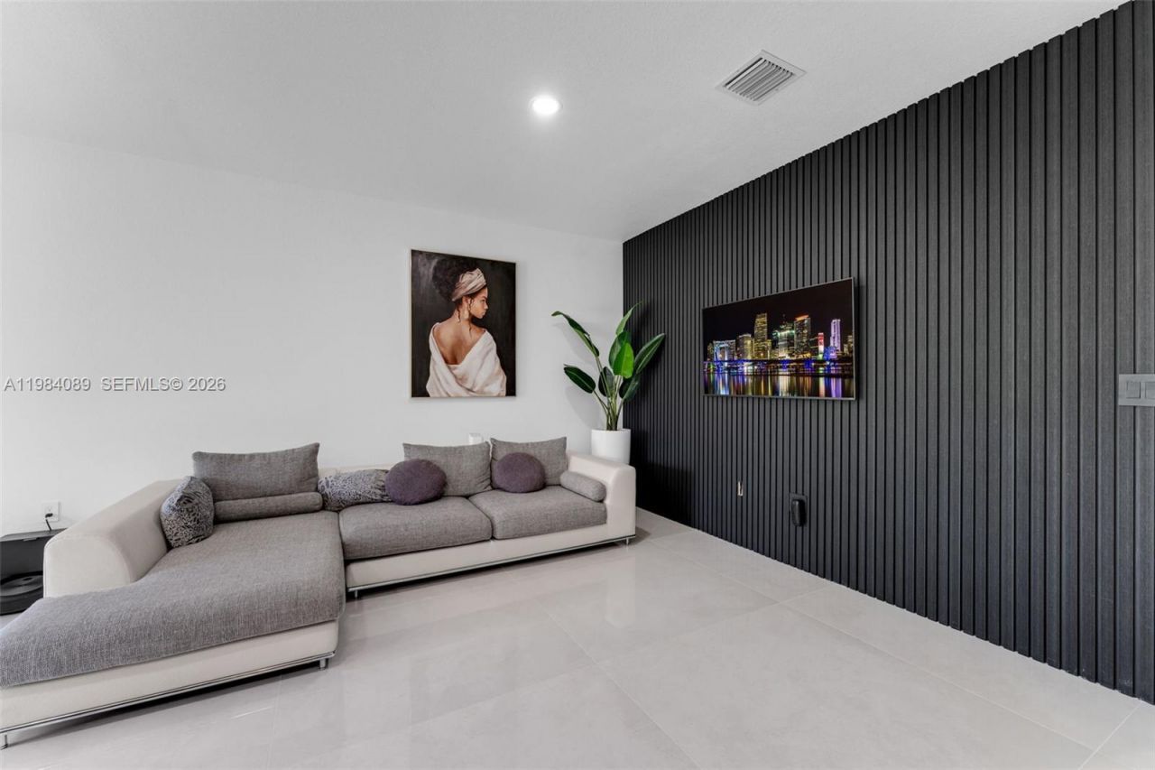 617 SW 11th St, Florida City, FL 33034 Photo