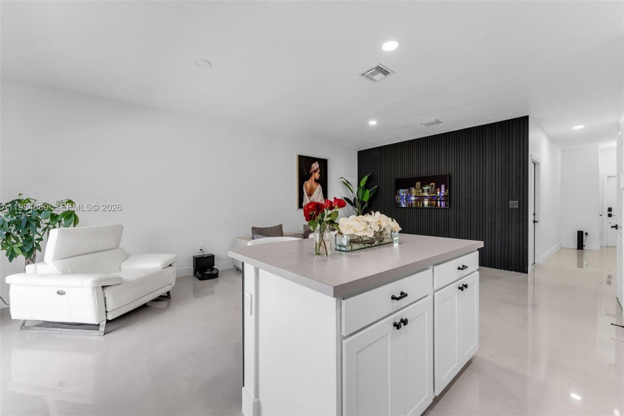 617 SW 11th St, Florida City, FL 33034 Photo