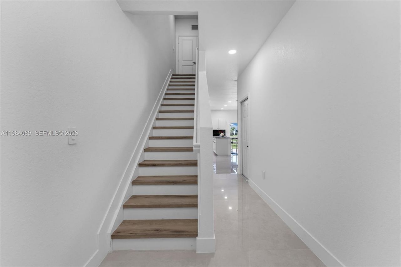 617 SW 11th St, Florida City, FL 33034 Photo