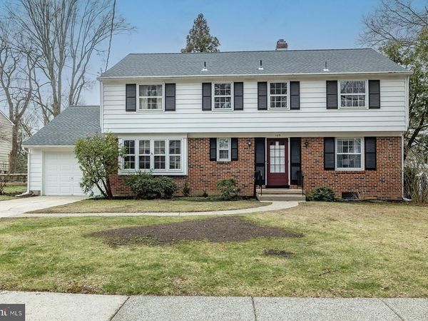 105 DEERFIELD DRIVE, CHERRY HILL, NJ 08034