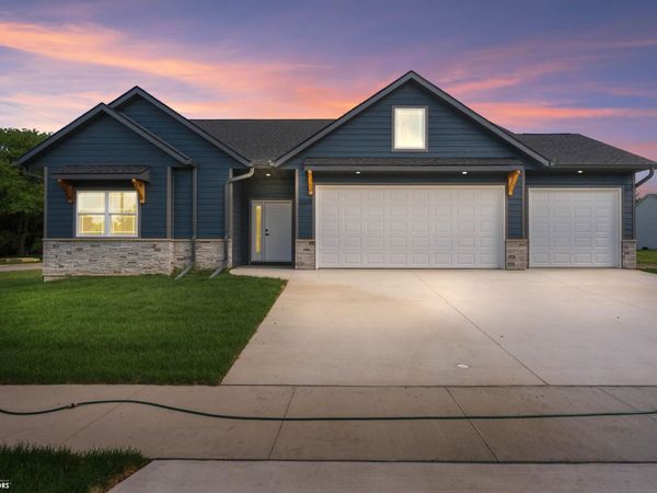 2320 Heritage Lane, Iowa Falls, IA 50126