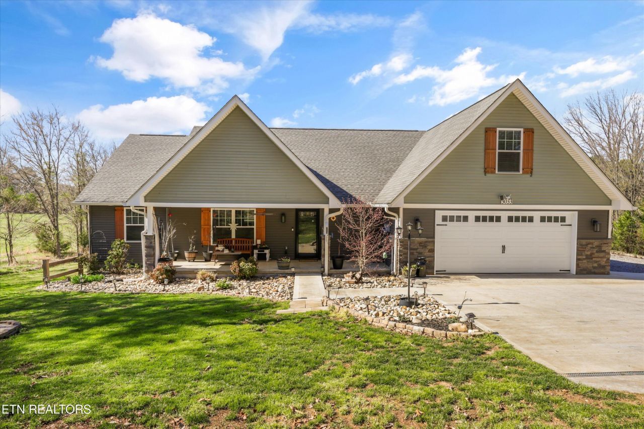 3033 Lazy River Lane, Sevierville, TN 37876 Main Photo