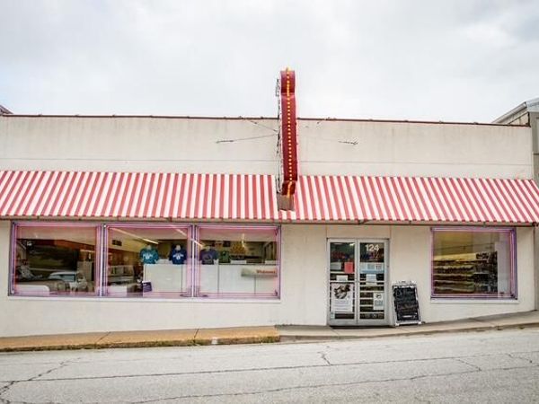 124 W Washington Avenue , Ava, MO 65608