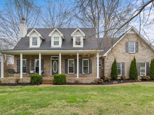 2996 Iroquois Dr, Thompsons Station, TN 37179