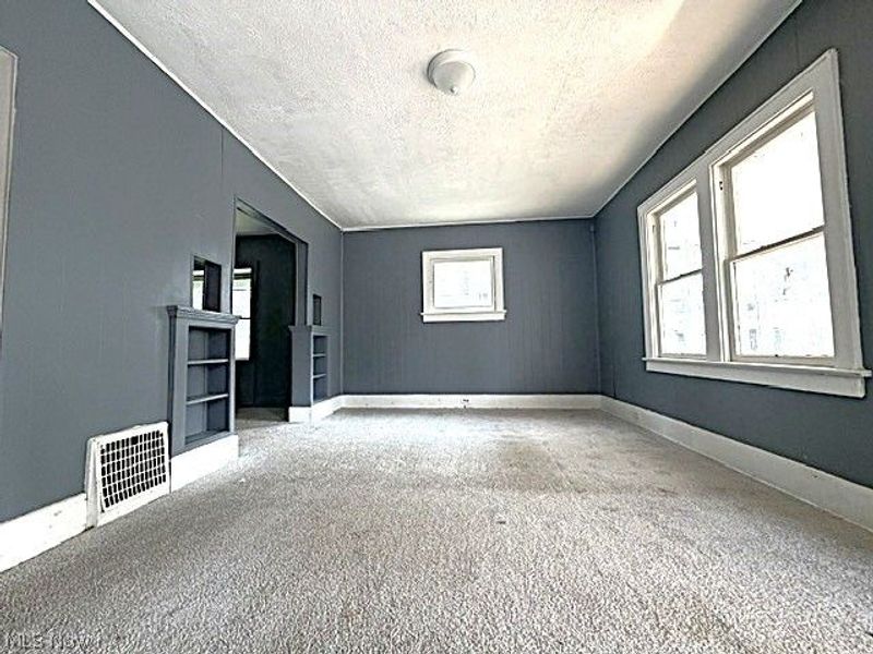 877 Hammel Street, Akron, OH 44306 Photo 10