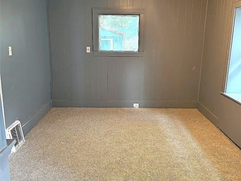 877 Hammel Street, Akron, OH 44306 Photo 9