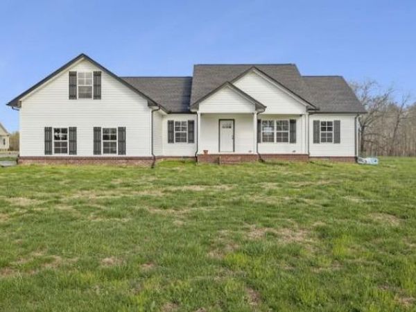 383 Old Coleytown Ln, Lafayette, TN 37083
