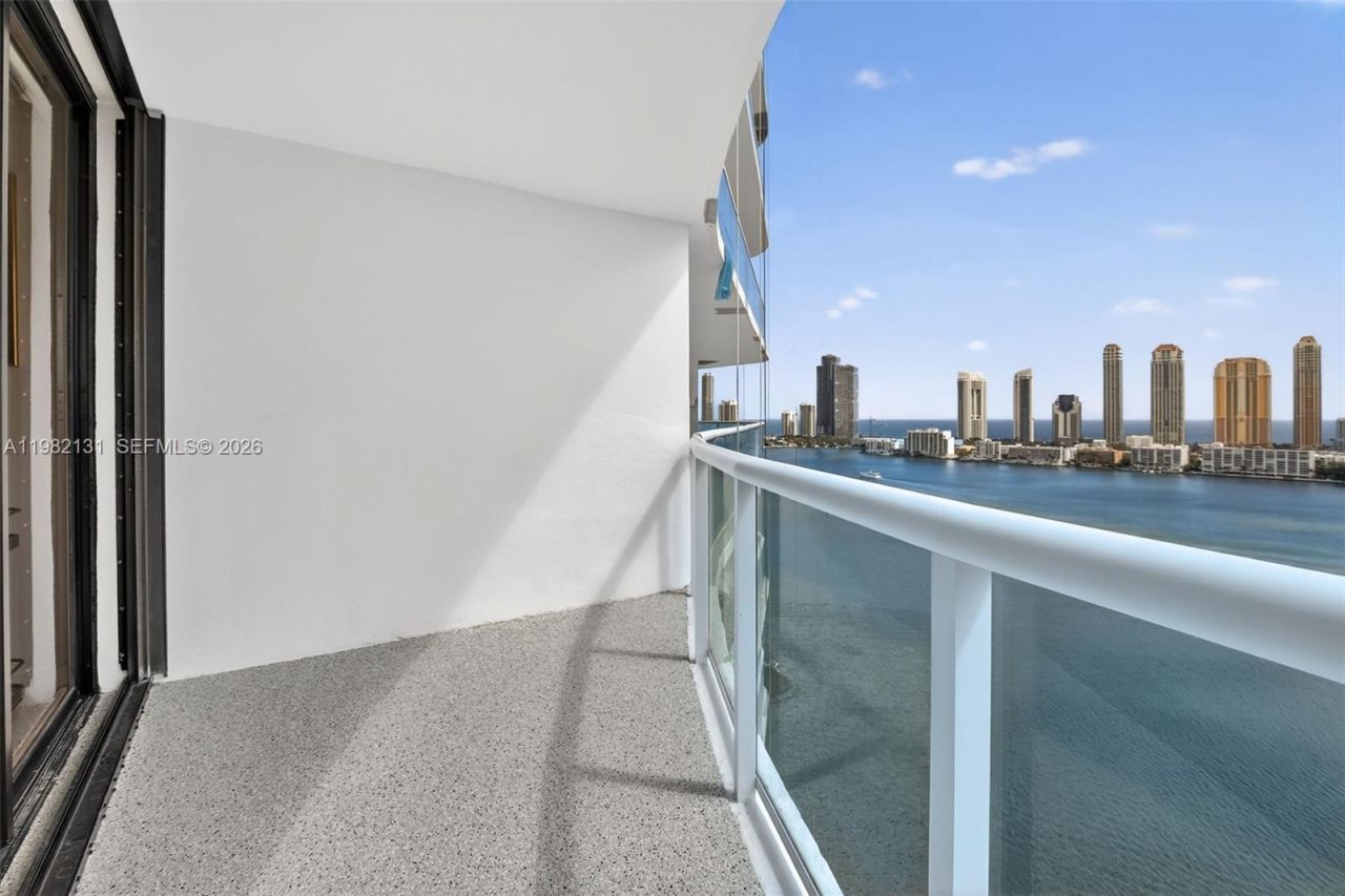 4000 Island Blvd, Unit 2301, Aventura, FL 33160 Photo