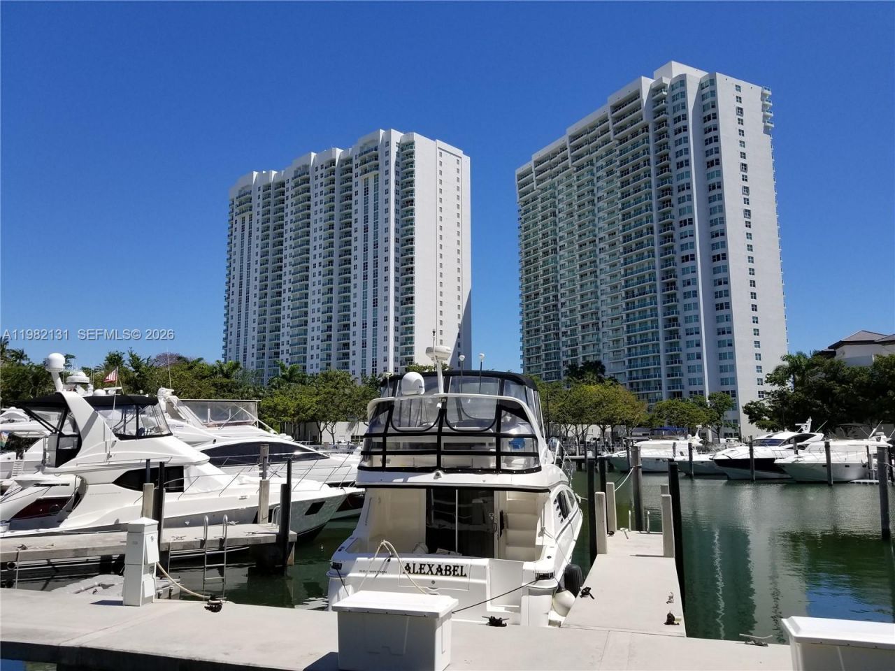 4000 Island Blvd, Unit 2301, Aventura, FL 33160 Photo