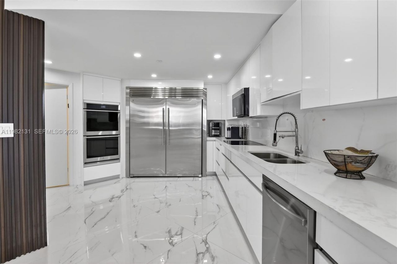 4000 Island Blvd, Unit 2301, Aventura, FL 33160 Photo