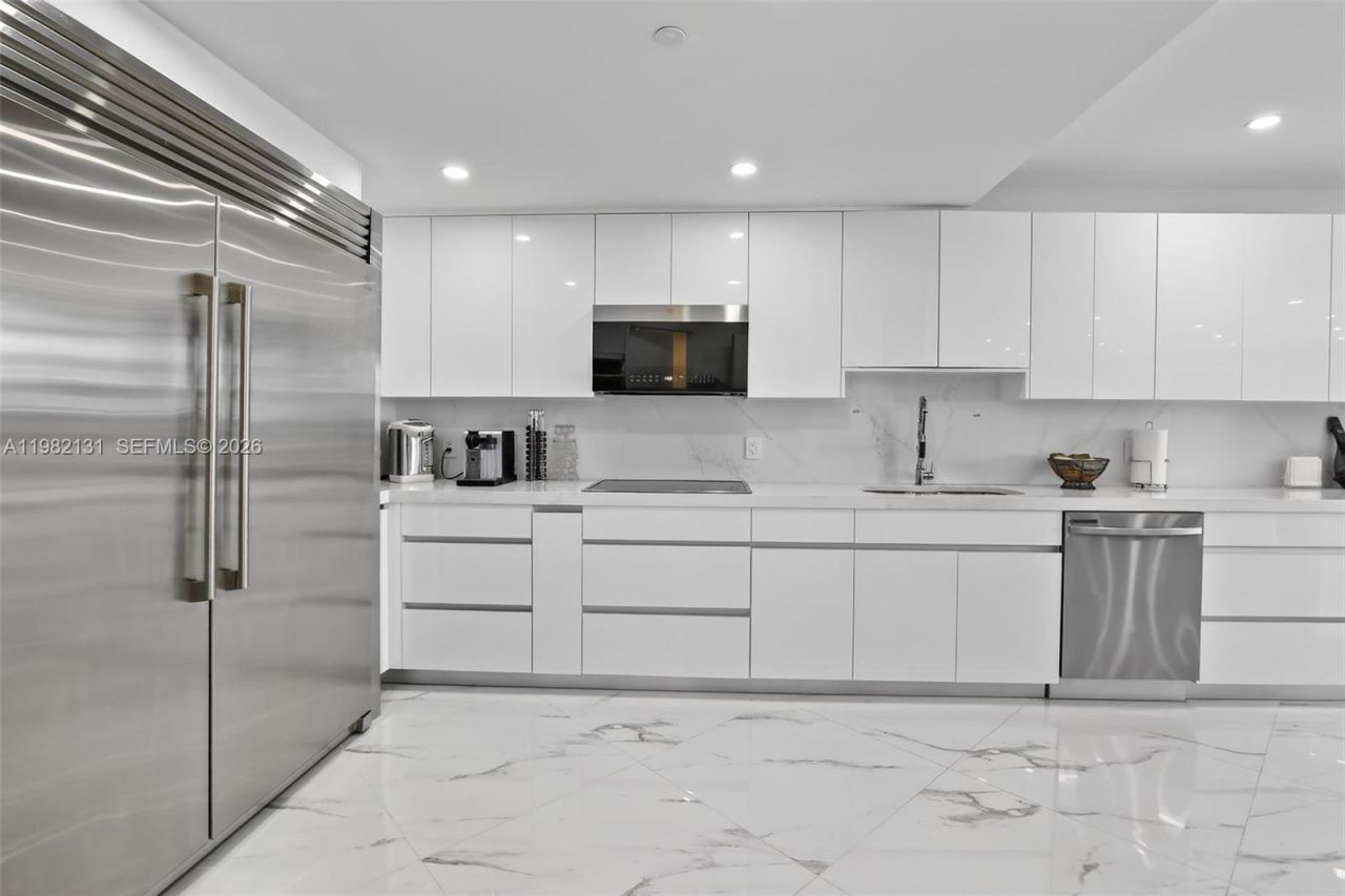 4000 Island Blvd, Unit 2301, Aventura, FL 33160 Photo