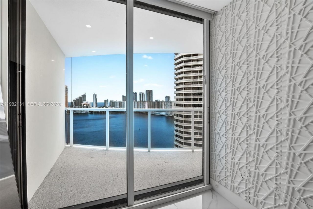 4000 Island Blvd, Unit 2301, Aventura, FL 33160 Photo