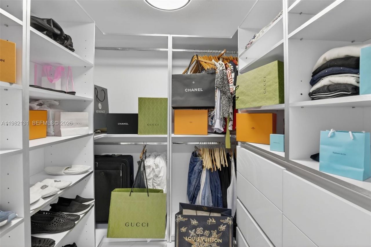 4000 Island Blvd, Unit 2301, Aventura, FL 33160 Photo