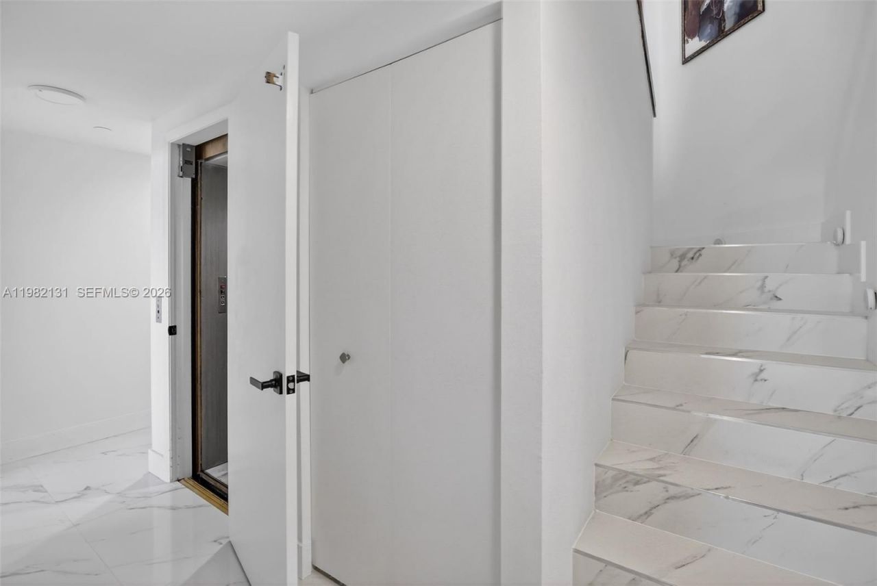 4000 Island Blvd, Unit 2301, Aventura, FL 33160 Photo