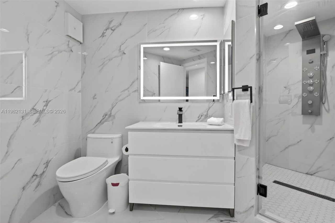 4000 Island Blvd, Unit 2301, Aventura, FL 33160 Photo