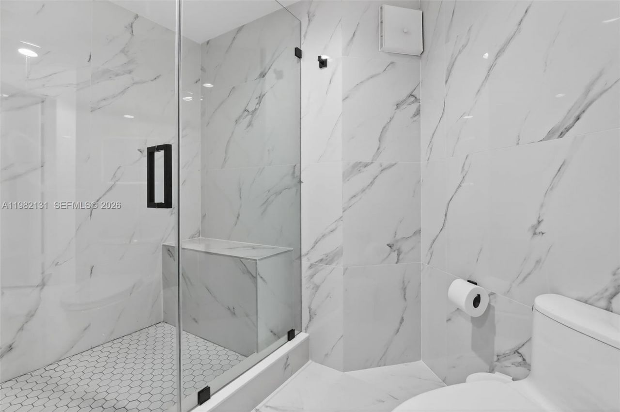 4000 Island Blvd, Unit 2301, Aventura, FL 33160 Photo