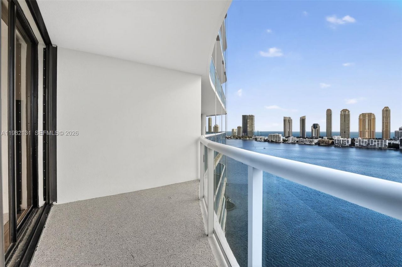 4000 Island Blvd, Unit 2301, Aventura, FL 33160 Photo