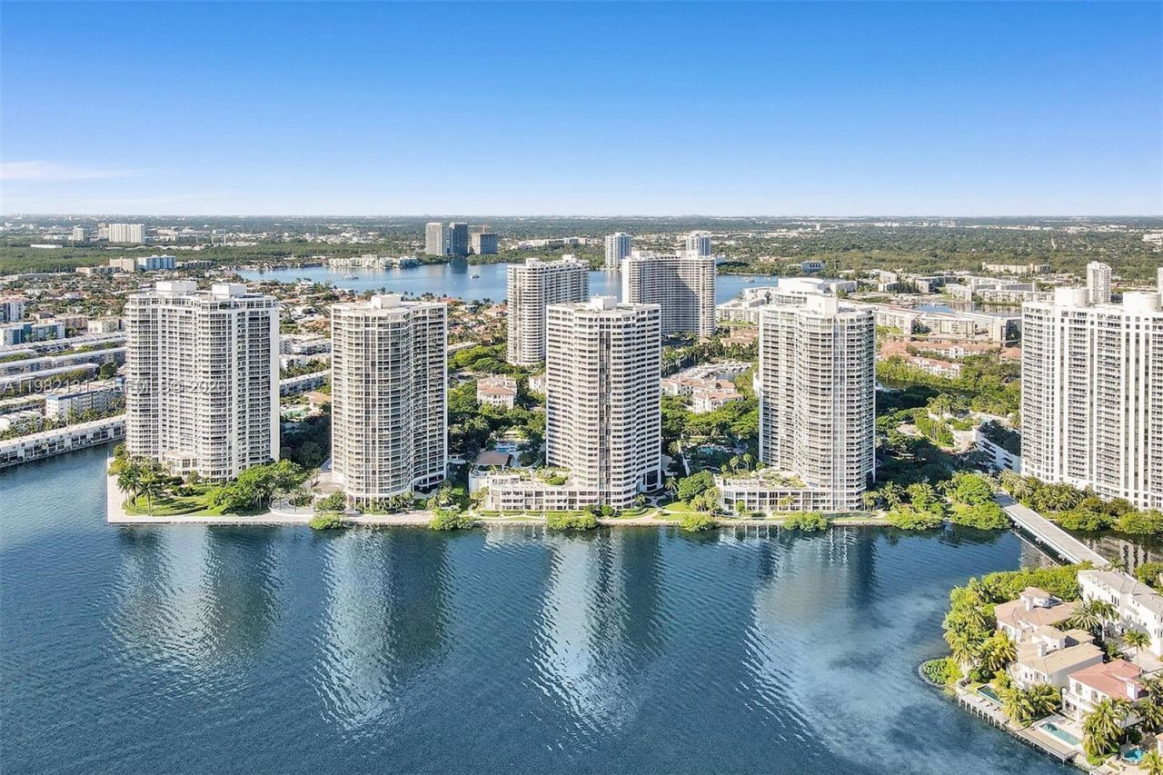 4000 Island Blvd, Unit 2301, Aventura, FL 33160 Photo