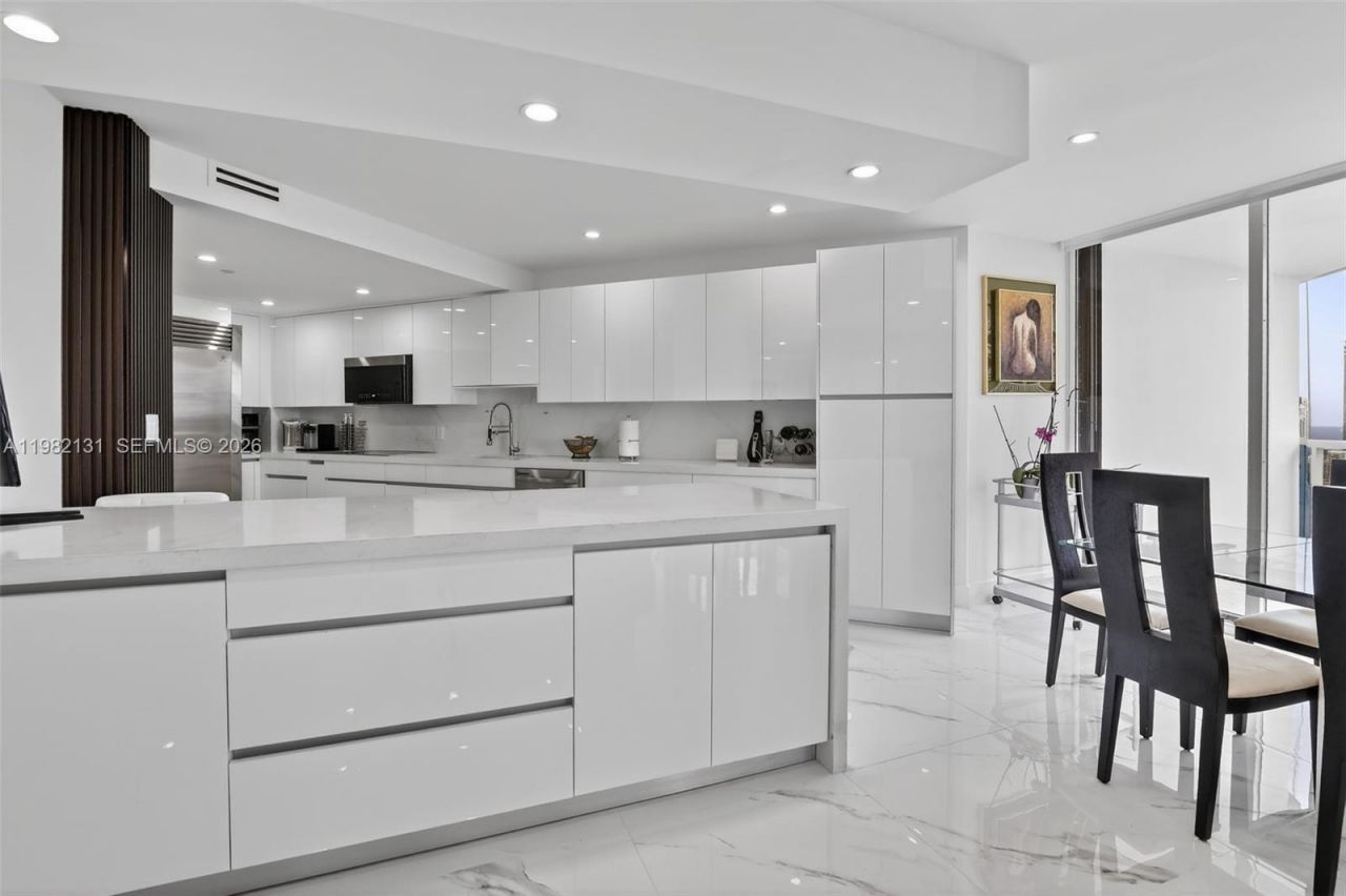 4000 Island Blvd, Unit 2301, Aventura, FL 33160 Photo