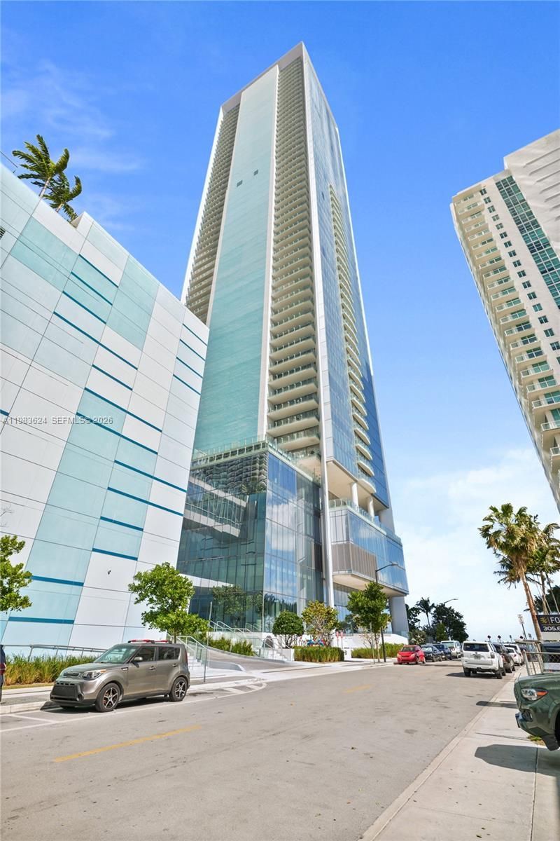 700 NE 26th Ter , Unit 2404, Miami, FL 33137 Photo