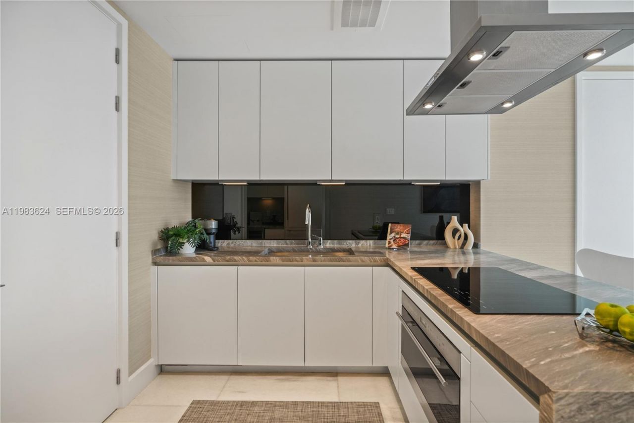 700 NE 26th Ter , Unit 2404, Miami, FL 33137 Photo