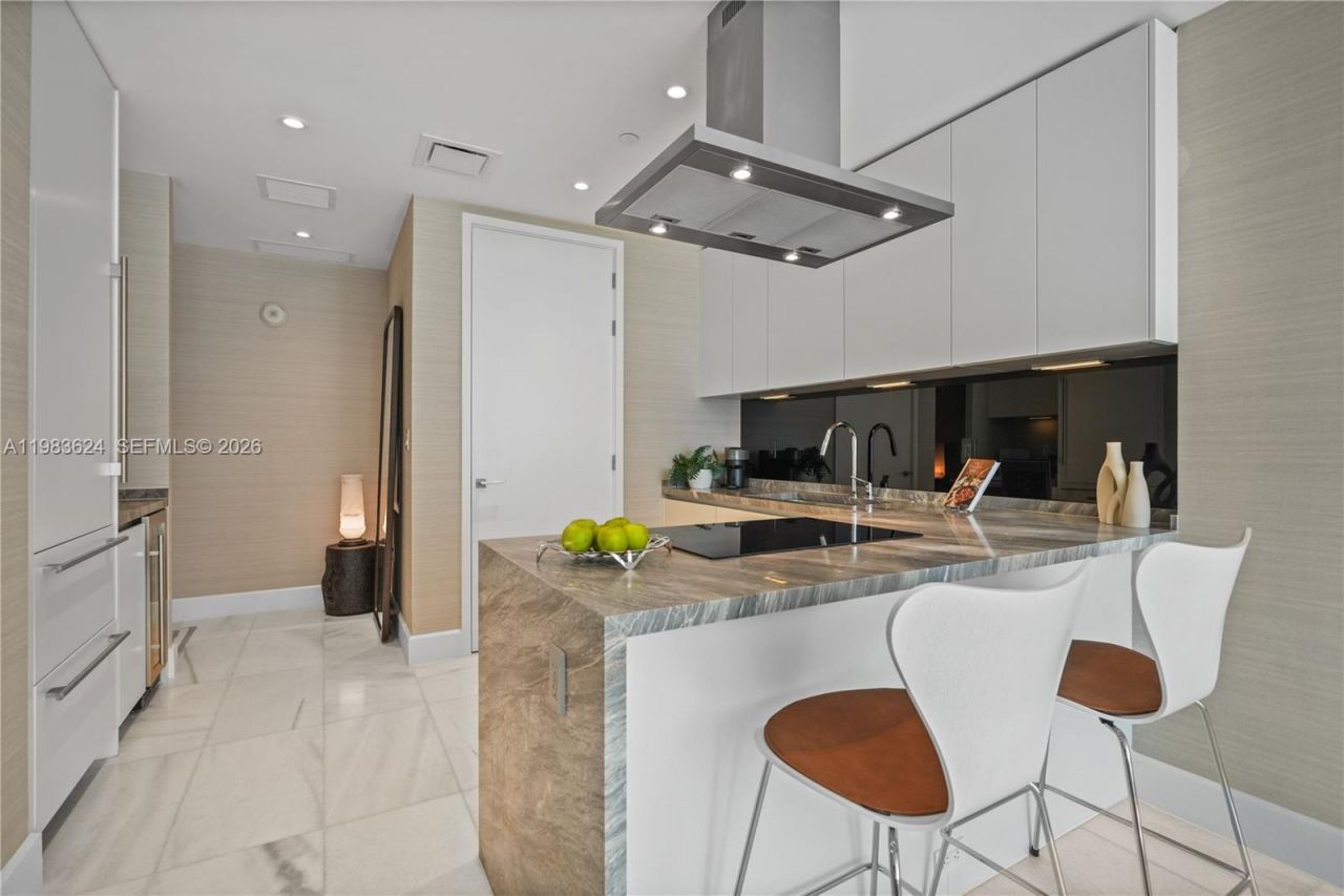 700 NE 26th Ter , Unit 2404, Miami, FL 33137 Photo