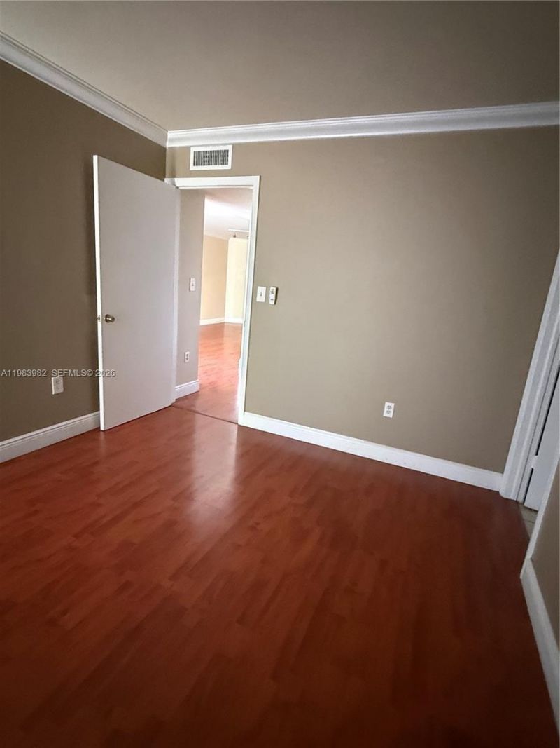 7165 NW 186th St, Unit A204, Hialeah, FL 33015 Photo