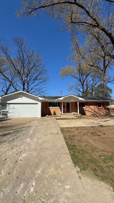 5900 Windamere Little Rock, AR 72219