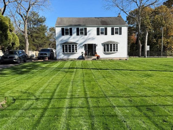 41 Gillette Avenue, Bayport, NY 11705