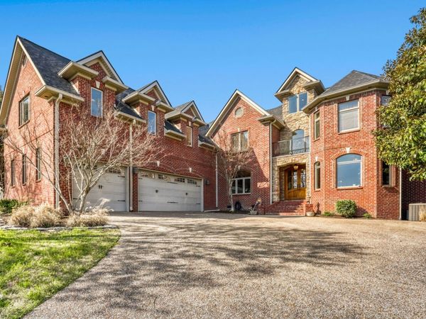 130 12 Stones Xing W, Goodlettsville, TN 37072