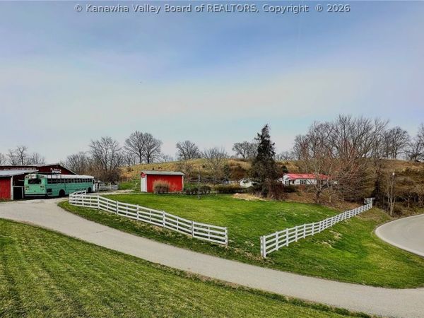 3334 Redmond Ridge Road, Gallipolis Ferry, WV 25515