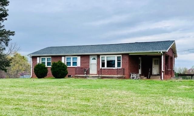 109 Lambs Grill Road, Rutherfordton, NC 28139 Main Photo