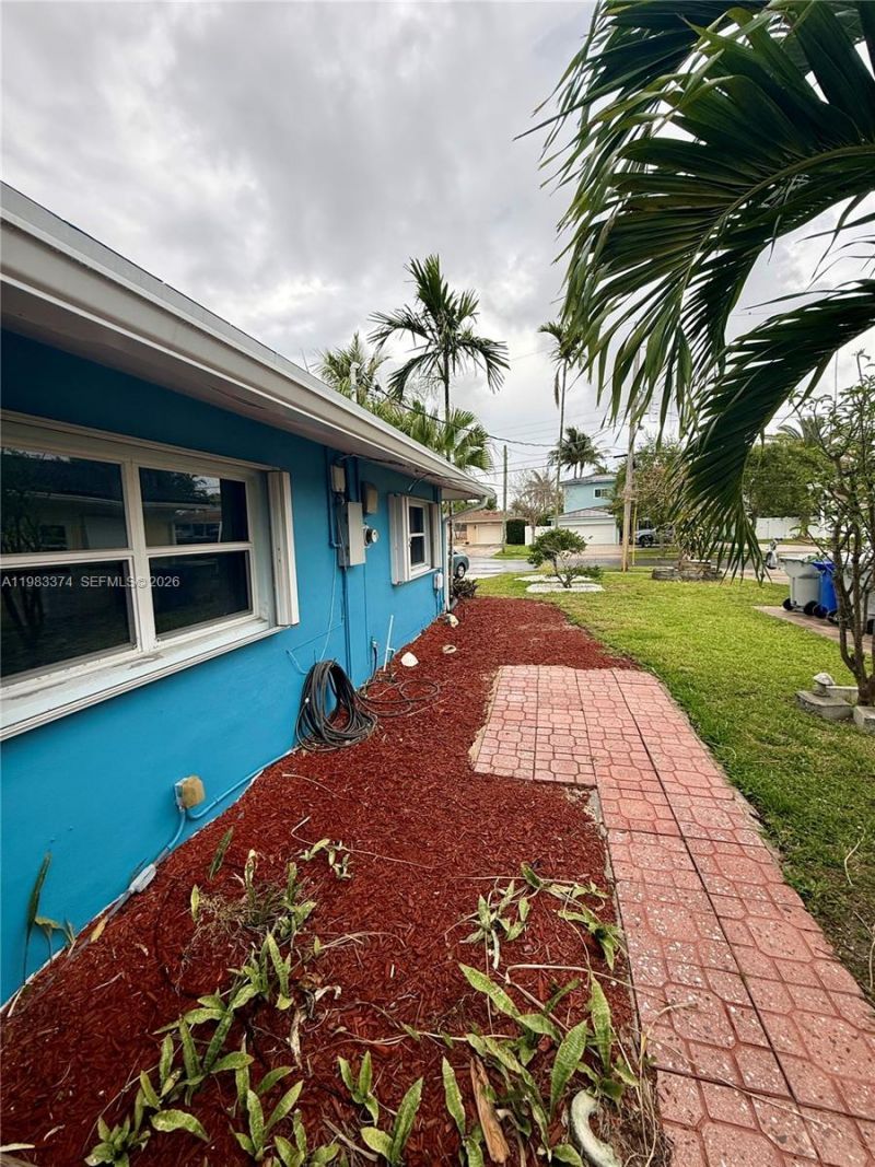 201 SE 3rd Ave, Pompano Beach, FL 33060 Photo