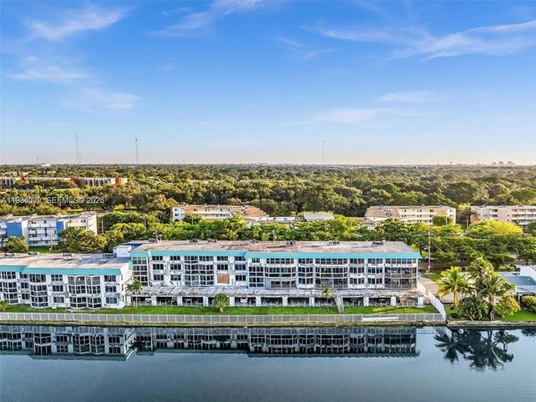 1170 NE 191st St , Unit 24, Miami, FL 33179