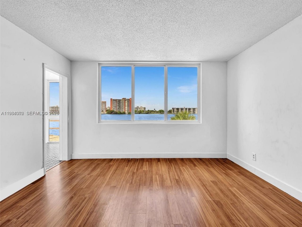 1170 NE 191st St , Unit 24, Miami, FL 33179 Photo