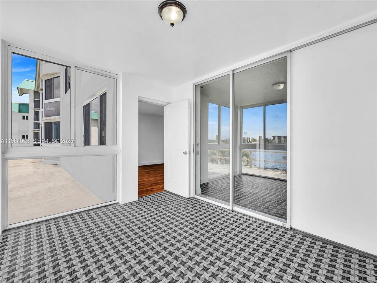 1170 NE 191st St , Unit 24, Miami, FL 33179 Photo