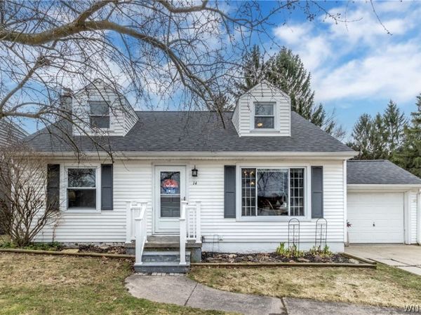 14 Bridlewood Drive, Lockport, NY 14094