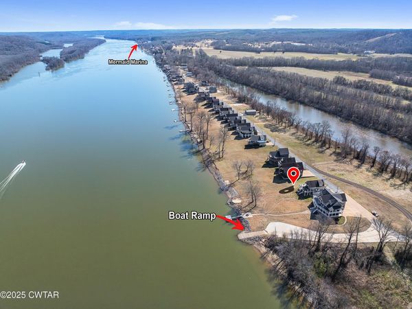 1274 Miracle Road , Decaturville, TN 38329