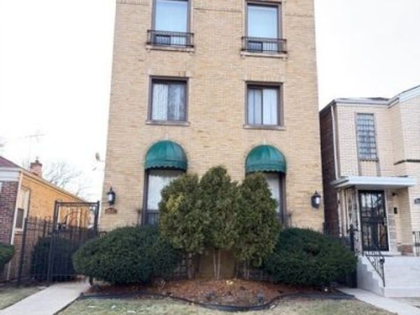 7936 S Campbell Avenue , Unit 2R, Chicago, IL 60652