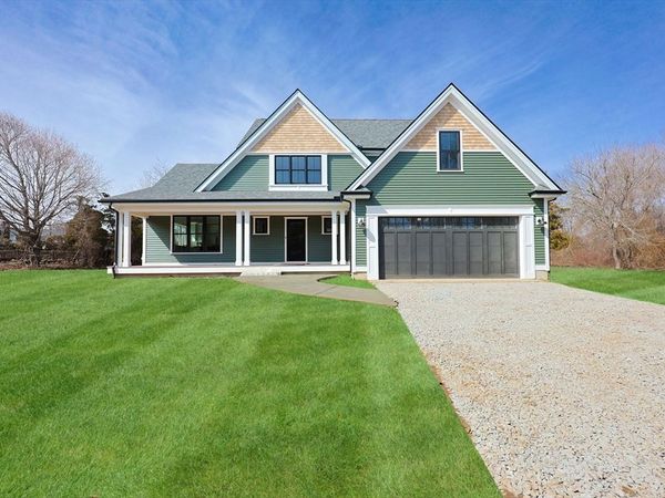 723 Wilbur Ave, Swansea, MA 02777