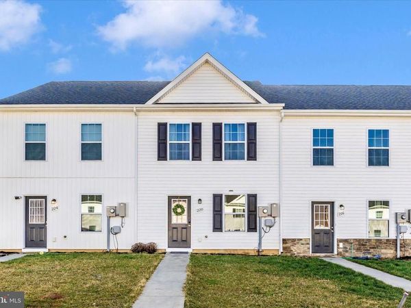 220 WHITE VIOLET WAY, KEARNEYSVILLE, WV 25430