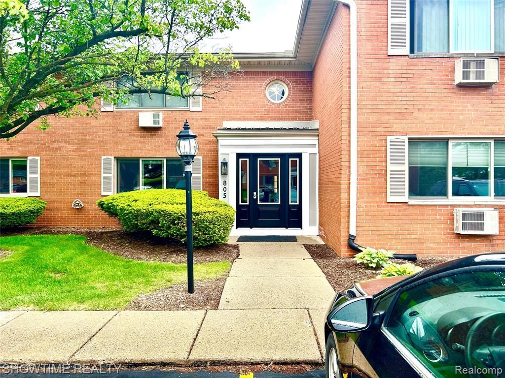 805 Plate Street , Rochester, MI 48307 Main Photo