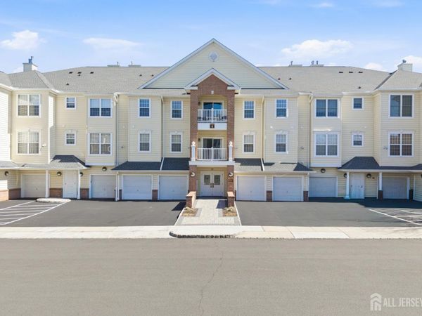 2103 Avery Court, Somerset, NJ 08873