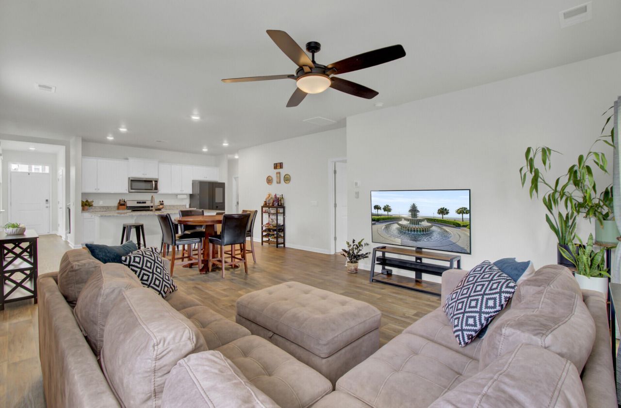 256 Sweet Cherry Lane Photo 2