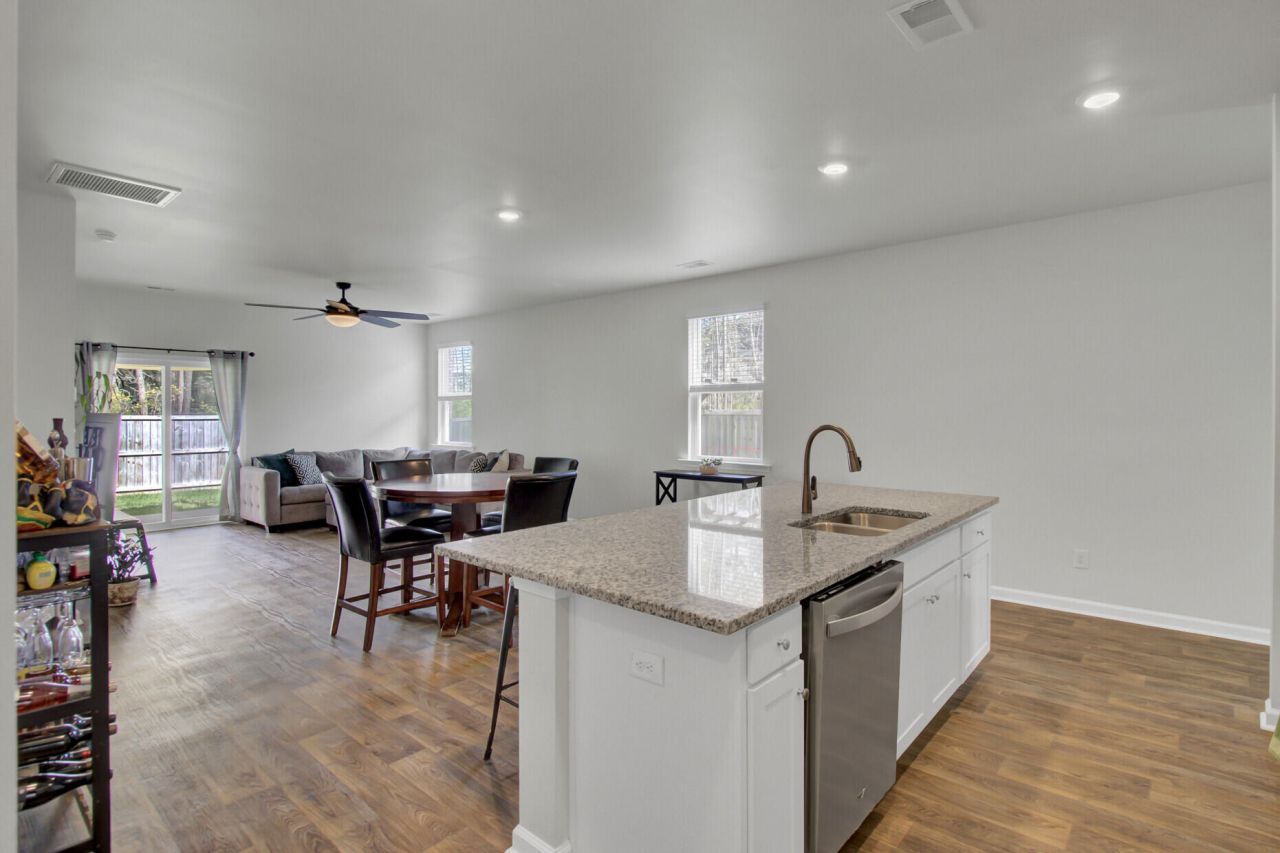 256 Sweet Cherry Lane Photo 5