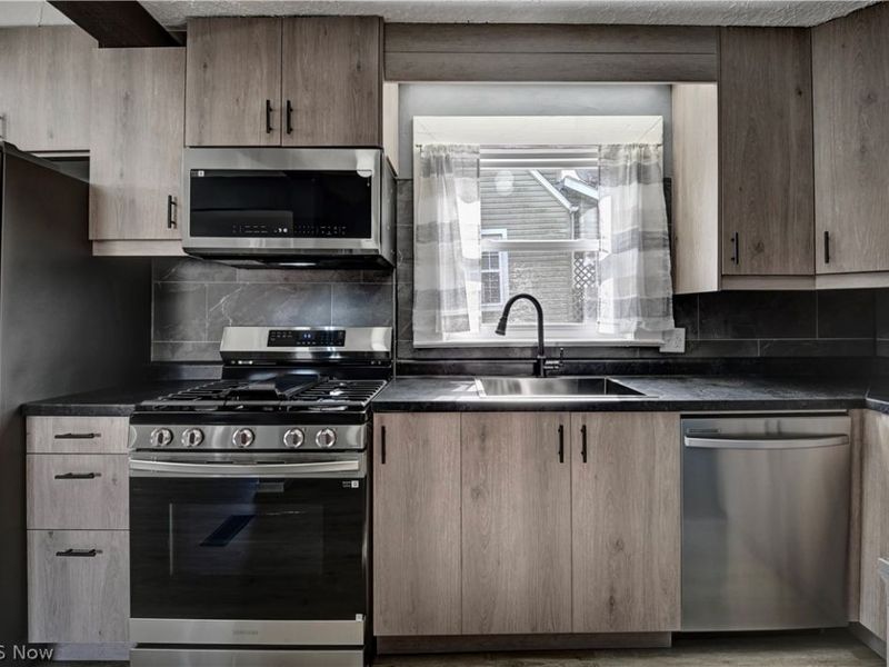 1406 22nd Street NW, Canton, OH 44709 Photo 9