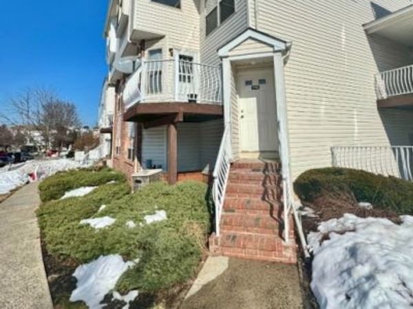 778 Harbortown Blvd, Perth Amboy, NJ 08861