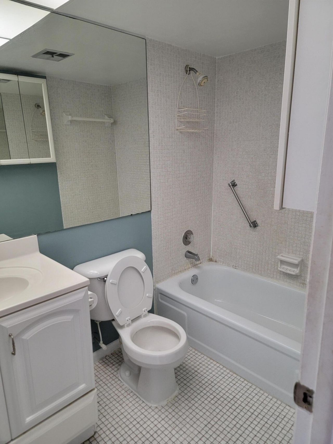 8950 Sunrise Lakes Boulevard, Unit 112, Sunrise, FL 33322 Photo